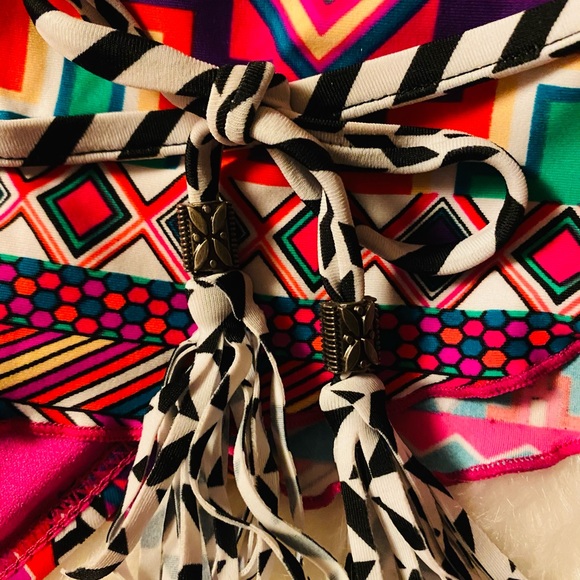 Authentic Heat Aztec Bikini - Picture 8 of 11